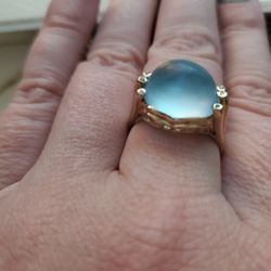 10k Gold Auquamarine Ring