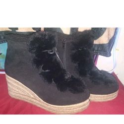 New Without Tags Size 11 Faux Fur Winter Boots