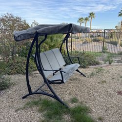 Outdoor swing chair