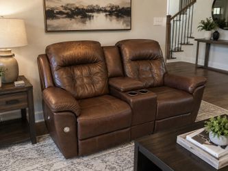 Southern Motion Power Reclining Loveseat w/ Console – Brown Leather