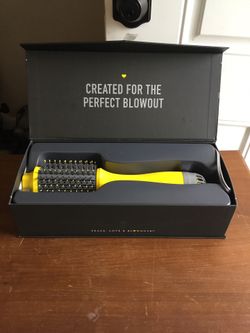 Yellow Hot Air Brush Blowout Styler In Box