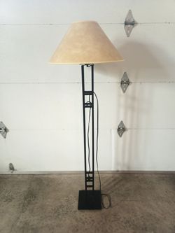 Floor lamp