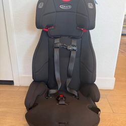 Graco Tranzitions 3-in-1 Harness Booster Car Seat, Forward Facing Car Seat, Highback, to Backless Booster