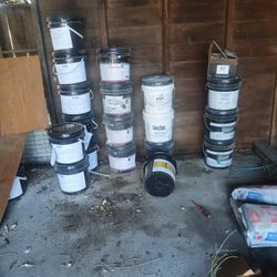 Flooring Adhesive   Make Offer