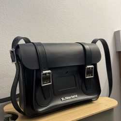 Dr.Martens Messenger Bag 