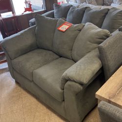 Sofa and loveseat $1000 brand new gray or brown