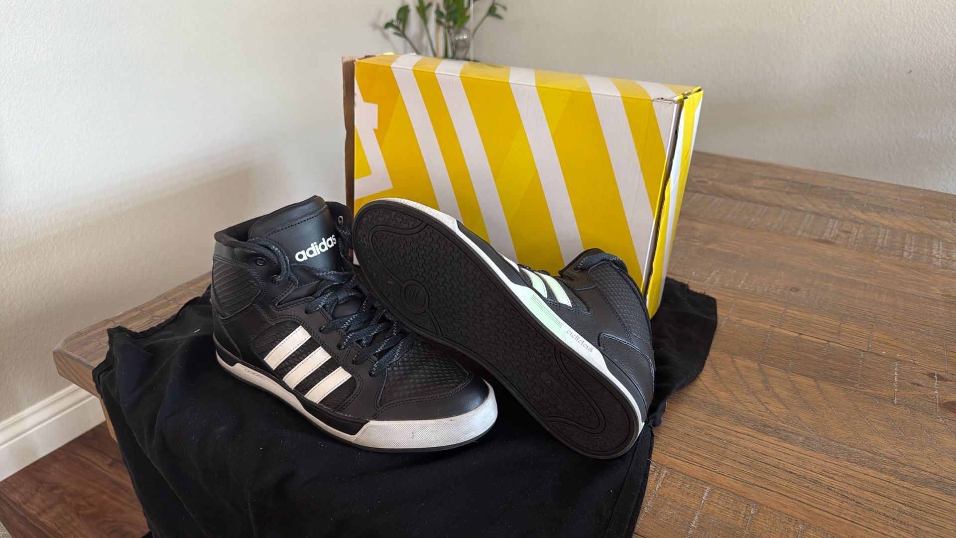 Size 11- Adidas NEO Raleigh Men’s Textured Black Shoes