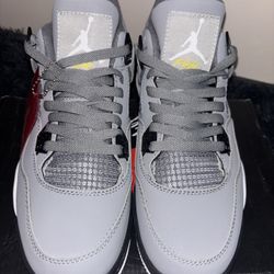 Jordan 4