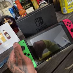 Nintendo Switch 