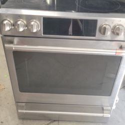 GE CAFE 30" ELECTRIC STOVE WORKS GREAT CAN DELIVER 