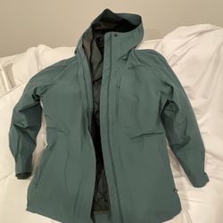 LikeNew Size S - Marmot women’s Minimalist Component 3-in-1 Jacket (retail 350)  