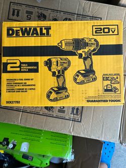 DeWalt 20V Brushless 2-Tool Combo Kit DCK277D2