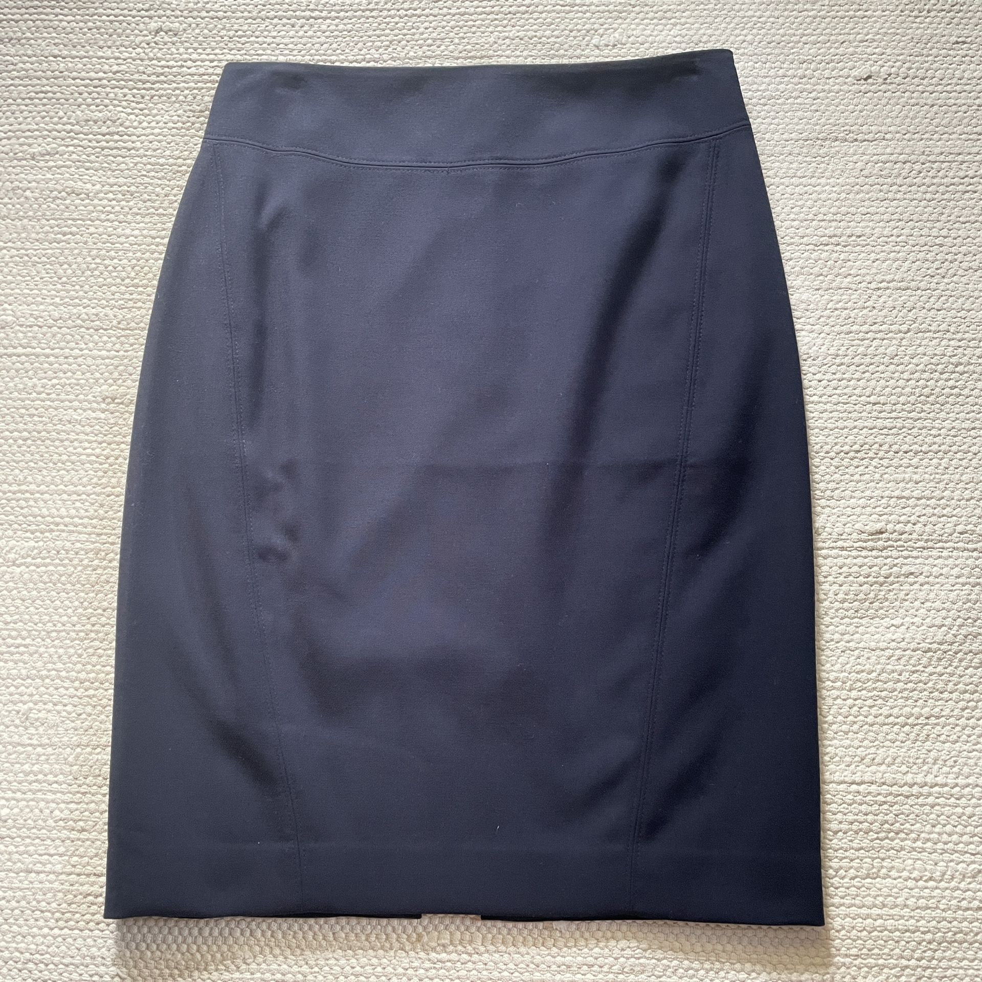 Ann Taylor LOFT Navy Blue Pencil Knee Length Skirt Lined Back Slit Size 2