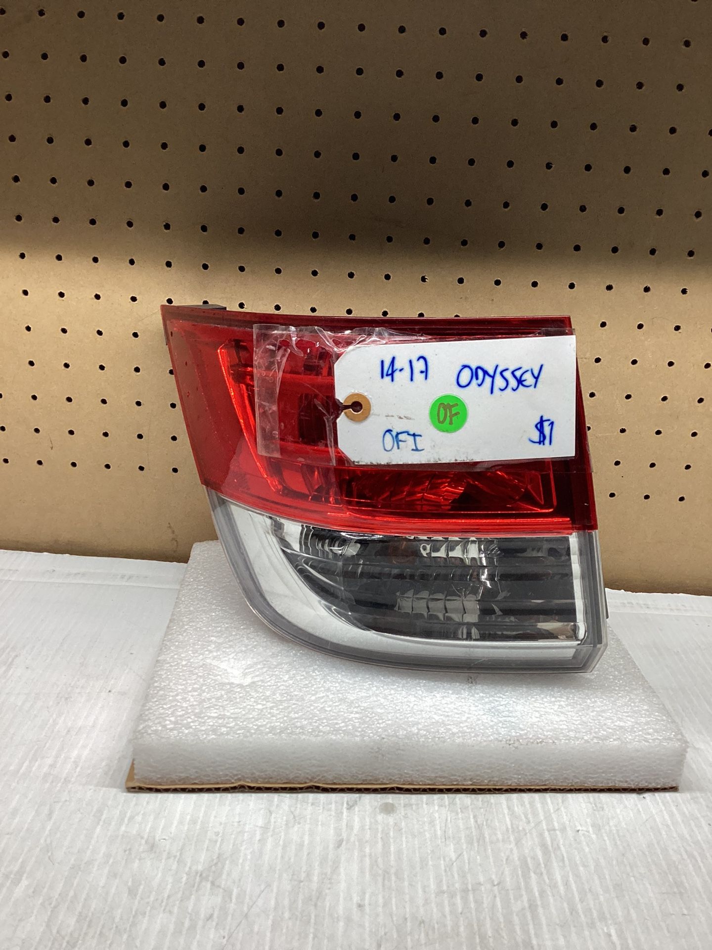 2014 - 2017 HONDA ODYSSEY - Left Driver Side Tail Light OEM
