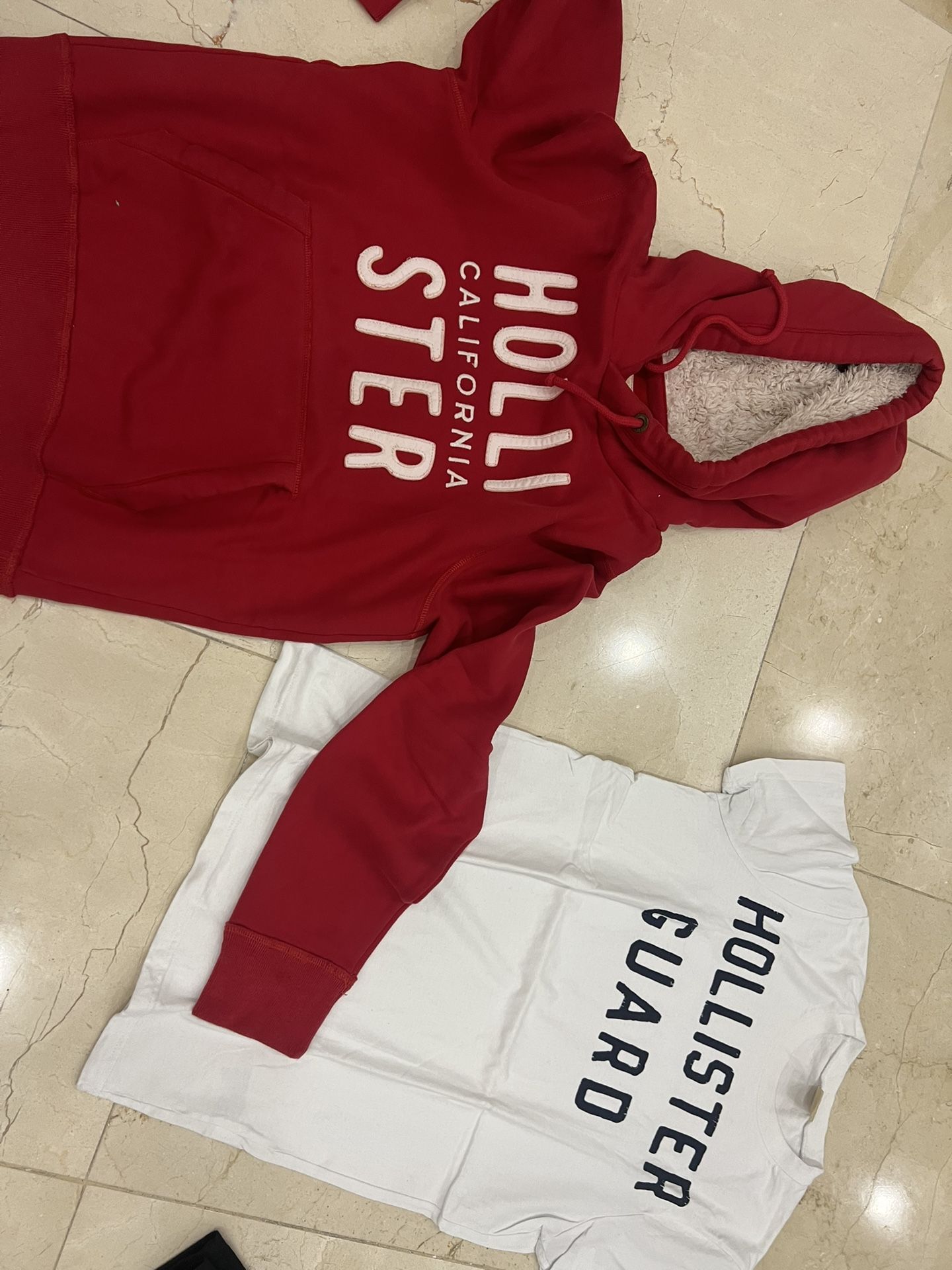 Hoodie (L)  and t Shirt (M) Hollister 