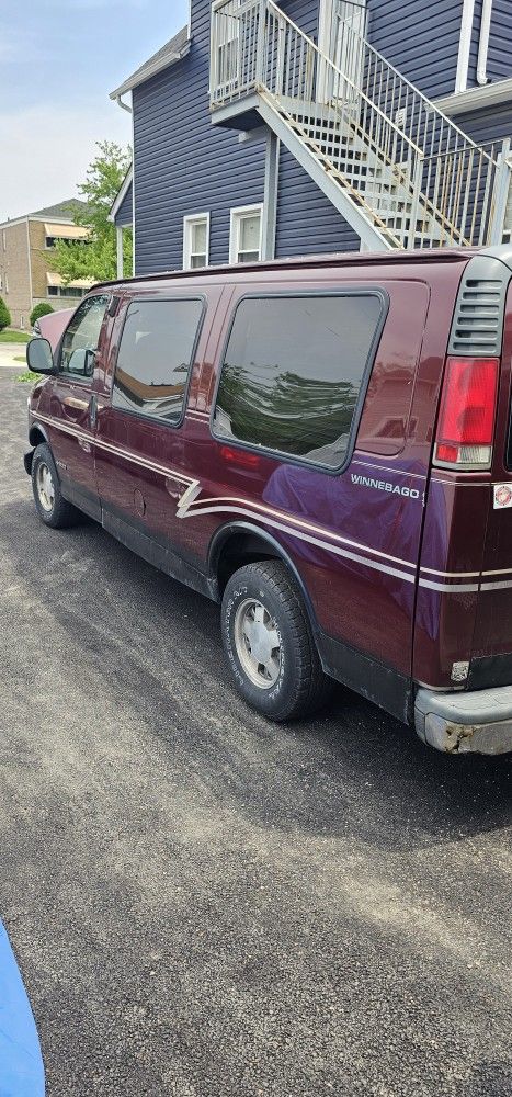 1999 Chevy Winnebago Van 1500