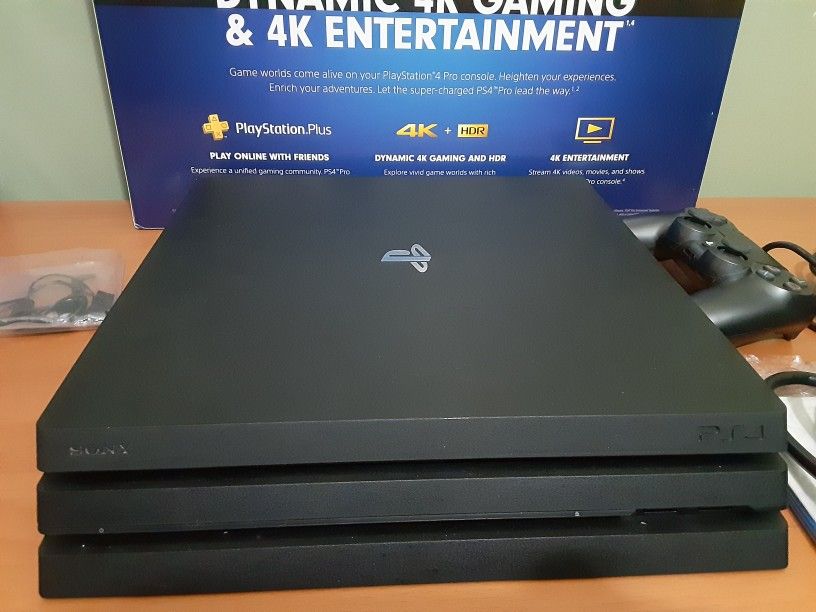 PS4 Bundle with 8 New Controllers And 4TB Extended Storage +12 Games