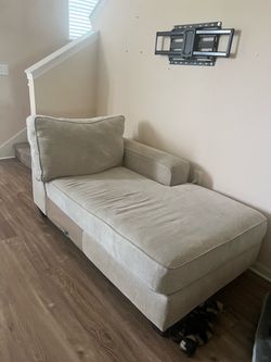 Sectional couch