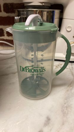 Dr. browns Formula Mixer Pitcher. 