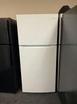 Frigidaire White Top Mount Fridge - Energy Efficient