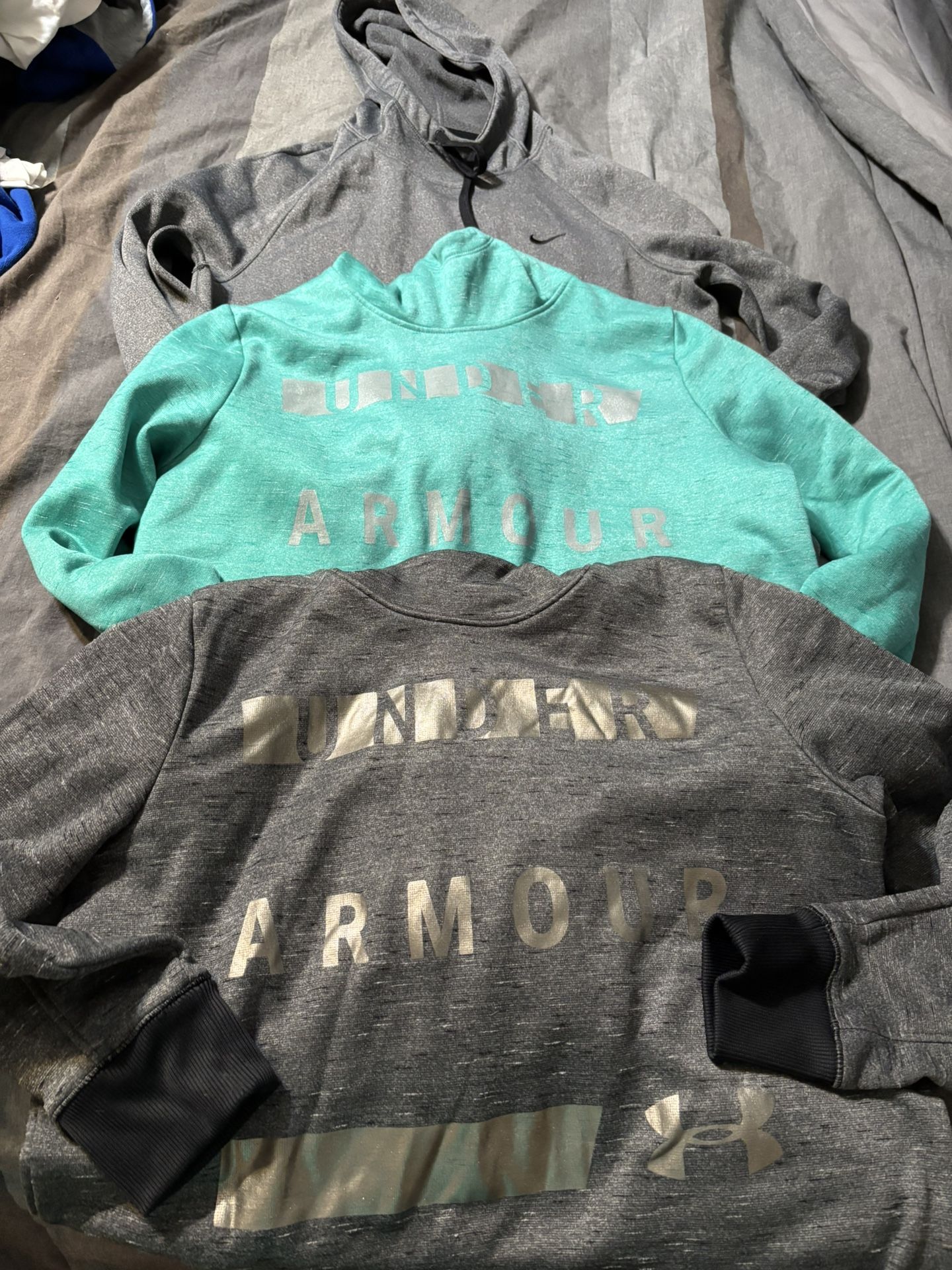 Womens Size Medium Under Armour And Nike Hoodie Lot