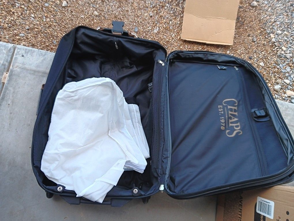 3 Pieces Of Luggage, Not Matching