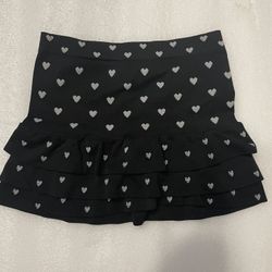 Girls Mini Black Ruffle Design Skirt Black and Gray Heart Pattern
