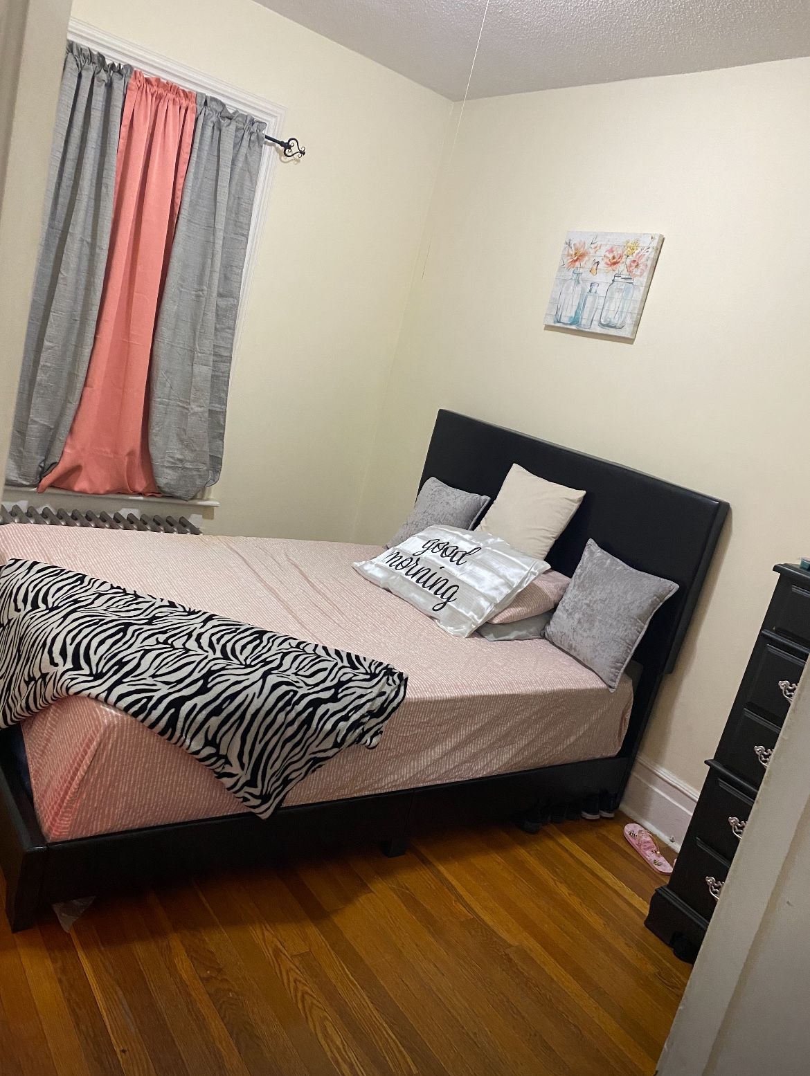 Queen Bed W/mattress