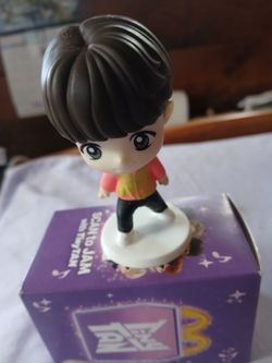 Suga tiny tan figure in box
