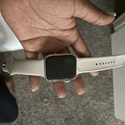 Apple Watch Series SE 