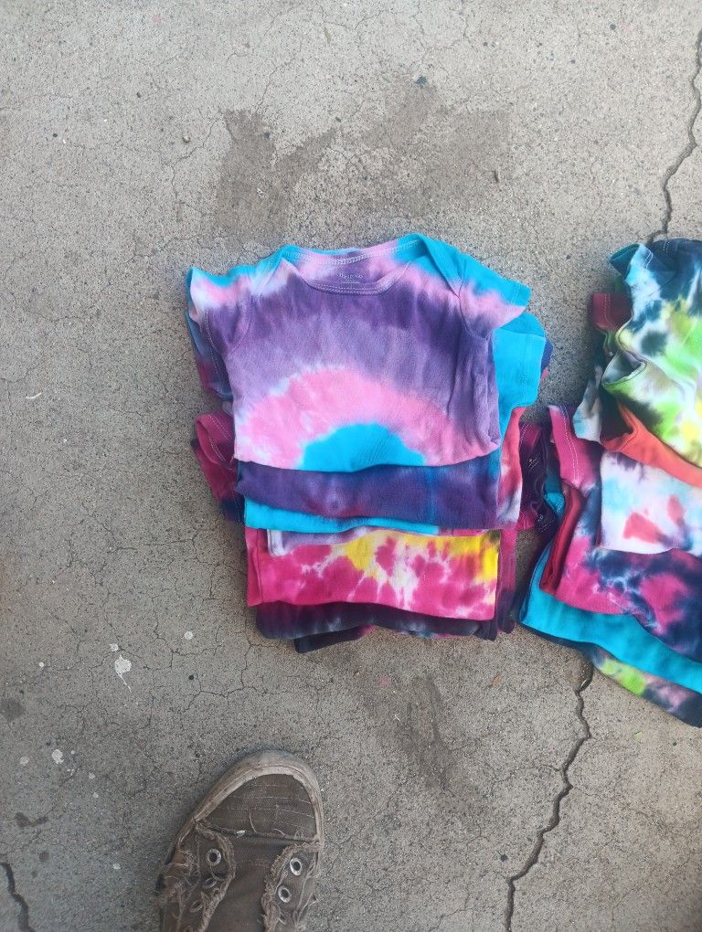 14 Homemade Tyedyed Onesis