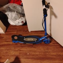 Razor E 95 Scooter 