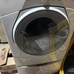 Whirlpool Electric Power Dryer In Very Great Conditions 