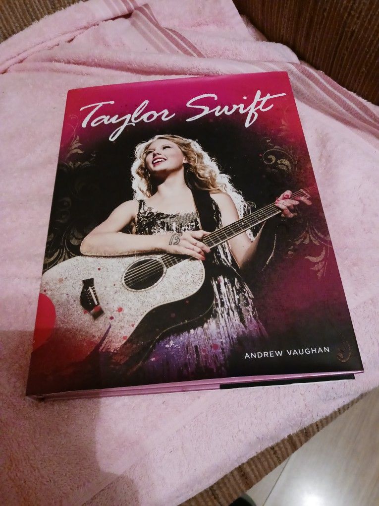 Taylor Swift Book 