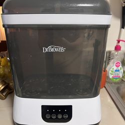 Bottle sterilizer and dryer