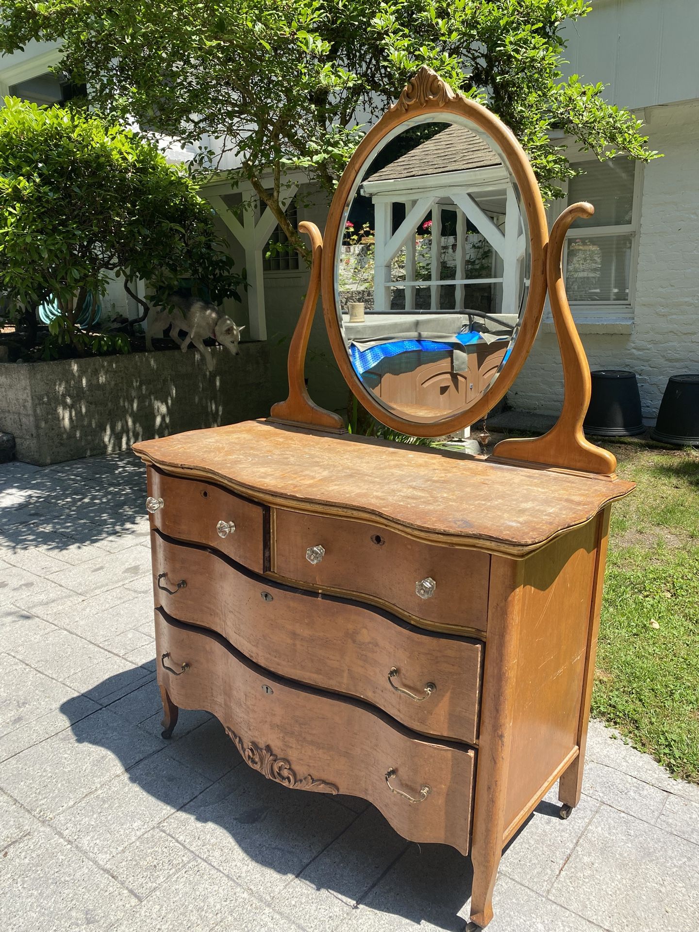 Dresser