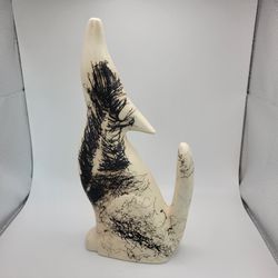 Vtg Southwest Art Pottery Howling Coyote Wolf Horsehair Pottery Unglazed 9.5"