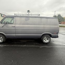 1976 Dodge Trademan 200