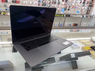 MacBook Pro 2018 16gb ram 512gb ssd