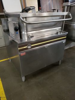 Used Groen CHFP/1-3 - 30 Gallon Tilting Braising Pan Natural Gas