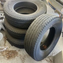 4 firestone tire- 275/70 R18