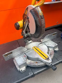 Dewalt Shop Saw Double Miter 12”