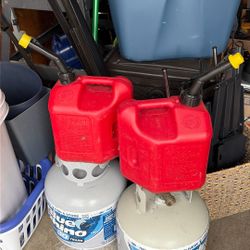2 Blitz 2.5 Gallon Gas Cans 