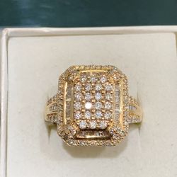 10k Diamond Ring 