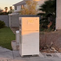 FREE REFRIGERATOR 