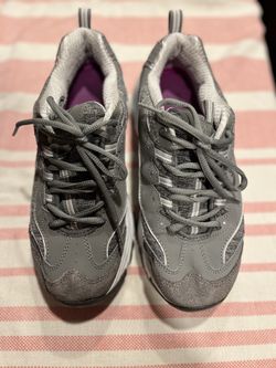 Sketcher size 8