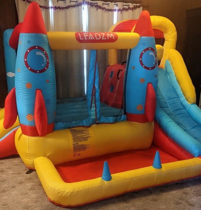 LEADZM Rocket Inflatable Bounce House