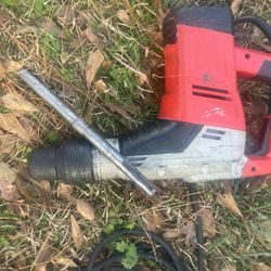 Milwaukee SDS-Max demolition hammer 3/4 inch