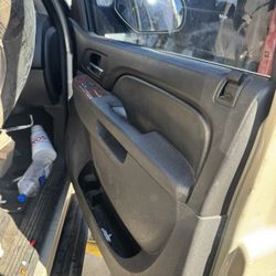 2012 Chevrolet Tahoe Passenger Front Door Panel