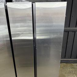 Brand new Samsung Bespoke 36 in. 28 cu. ft. Standard Depth Side by Side Refrigerator in Stainless Steel with Beverage Center